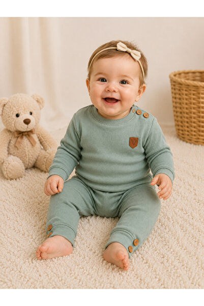 LUMY KIDS Button Detailed Seasonal 2-Piece Baby Set
