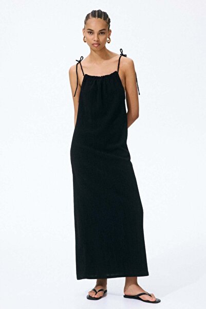 H&M Crinkled drawstring dress