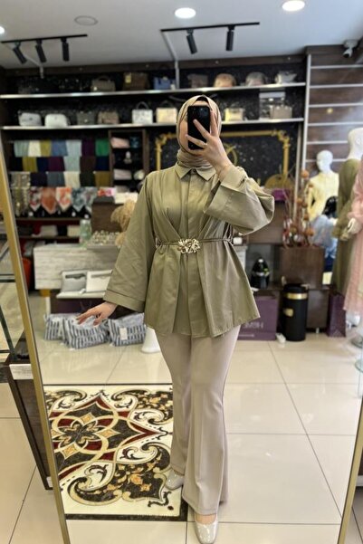 HÜMEYRA BUTİK Shirt with Metal Accessories