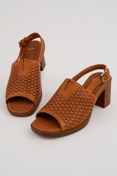 Madam Tarz Kcl-108 Genuine Leather Belted Sandals
