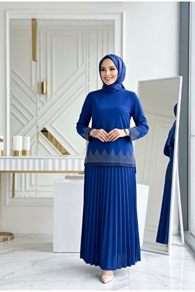 wishne طقم مكون من قطعتين مع تنورة سوداء مطوية مقاس كبير - ملابس إسلامية
