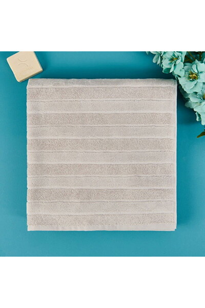 LC Waikiki Nevavm Soft Velvet Bath Towel - Gray - 70X140 cm