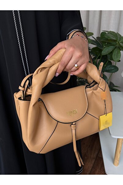 Generic Handbag and shoulder bag, high quality material, with accessories
