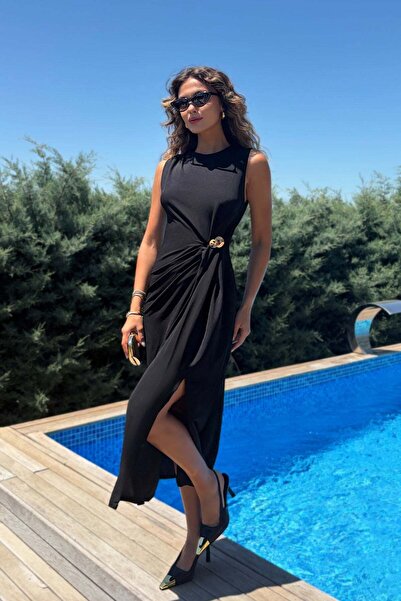 Mine Tan Butik Rochie cu decolteu rotund, drapată în talie, cu cataramă aurie...