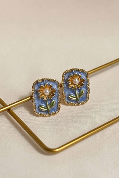 bacc Blue Pearl Detailed Flower Figured Medallion Earrings