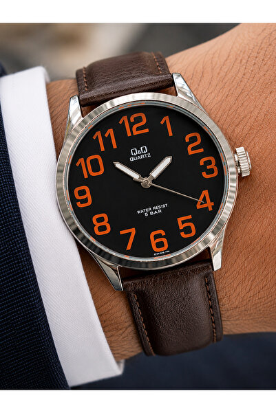 Q&Q Men's Wristwatch with Leather Strap, Casual & Classic, Gift Boxed