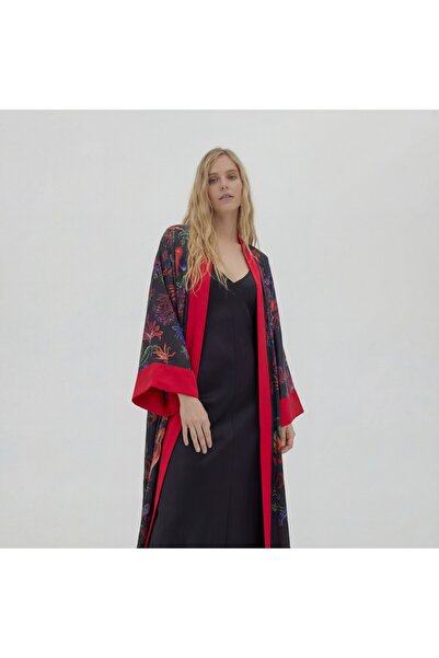 Janara Jones Pink Abaya