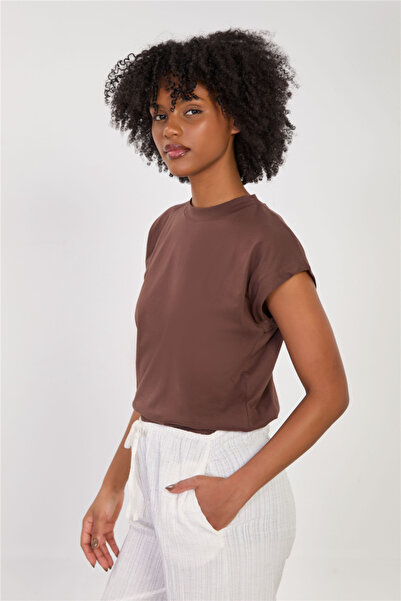 BARRELS AND OIL Women's Low Sleeve Basic T-Shirt - Brown