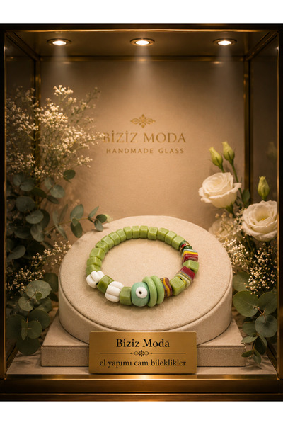 bizizmoda Glass Water Green Glass Bead Design Bracelet