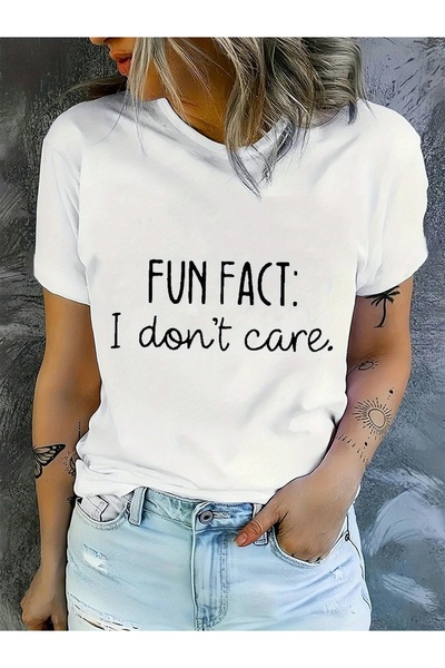 BASEPULSE تي شيرت نسائي بطباعة "Fun Fact: I Don't Care" ناعم وفضفاض باللون ال...