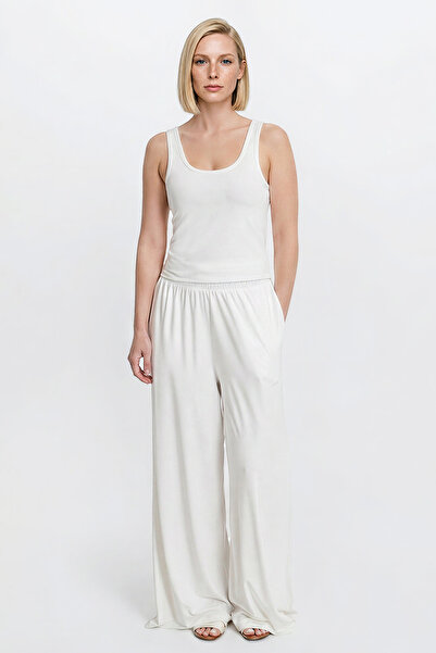 AC&Co / Altınyıldız Classics White Soft Textured Standard Fit Comfortable Kni...