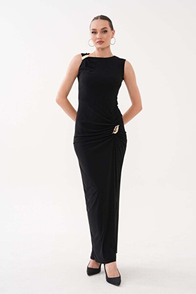 Women's Zero Sleeve Shoulder and Waist Brooch Detailed Sandy Black Dress