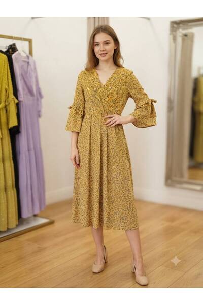 Pyramid masterpieces The Feminine Evening Dress