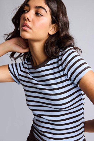 DeFacto Fitted Crew Neck Striped Ribbed Short Sleeve T-Shirt I2416Ax26Au
