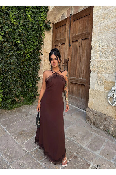 kırmızı butiks Coffee Dubai Laced Maxi Dress