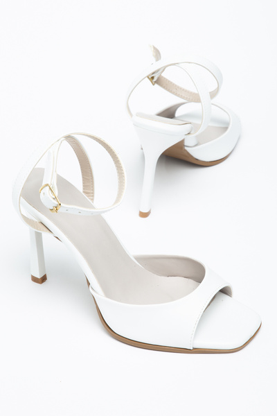 Entella Store Lesley Cross-Strapped White Single-Strapped Women's Shoes