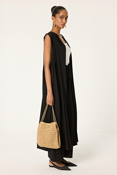Touché Privé Chained Straw Bag