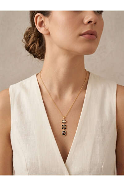 Pelin Aksesuar Black Enameled Red Stone Square Design Steel Necklace