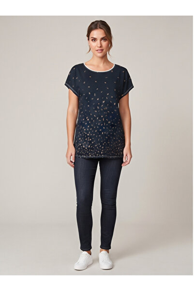 gökçesu Women's Relaxed Cut T-shirt