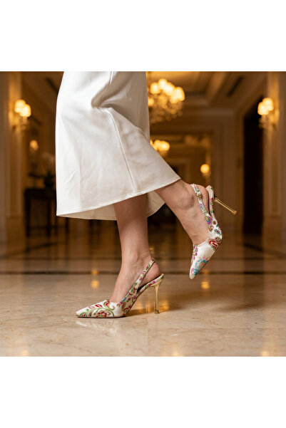 Letafia Valley Ethnic Pattern Heeled Shoes