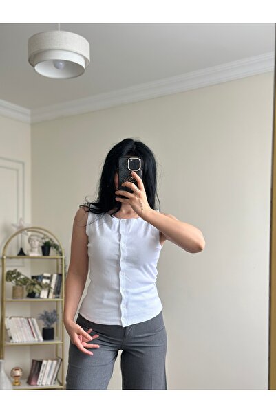 YELZEY BUTİK Button Detail Body