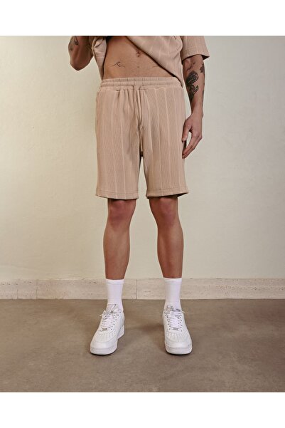 duo fideles Self-Textured Belted Shorts