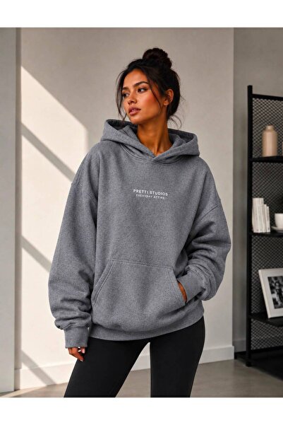 TREND EMMODA Γυναικείο φούτερ με κουκούλα PRETTI STUDIOS με στάμπα και oversi...
