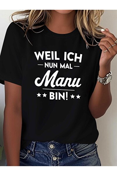 NOURAM تي شيرت نسائي بطبعة نصية "Weil Ich Nun Mal Manu Bin" - بلوزة بأكمام قص...