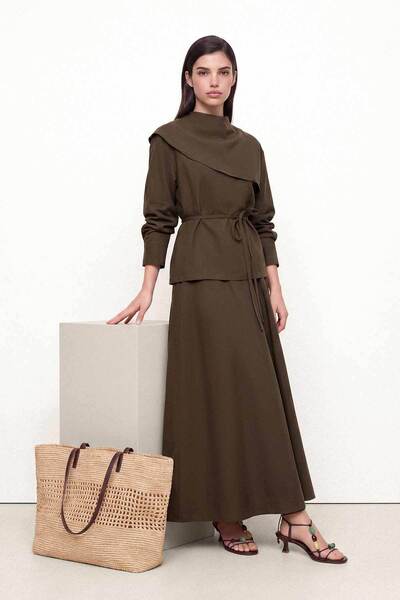 Hooopstore Cape Detailed Brown Skirt Set