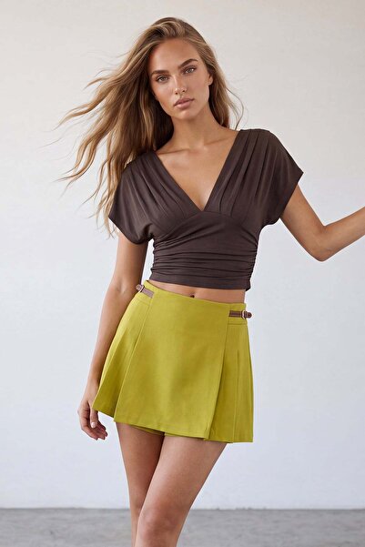 Trend Alaçatı Stili Women's Oil Green Pleated Detailed Woven Shorts Skirt Alc...