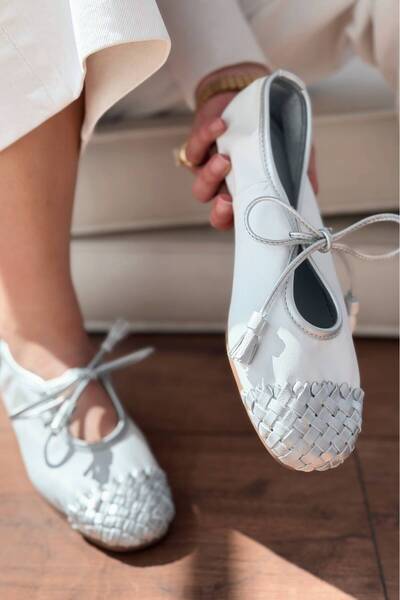 I Love Shoes حذاء باليرينا نسائي من الجلد الطبيعي باللون الرمادي من تالورين