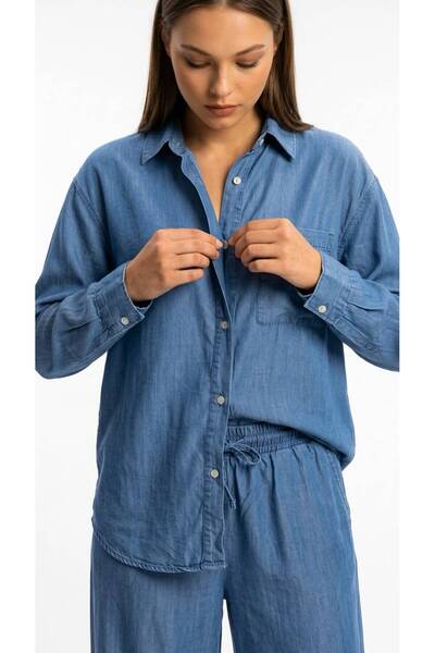 Eight Fashion Set cămașă oversize din denim albastru și pantaloni largi din l...