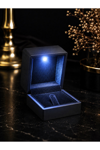 by hakan şahin black design Premium LED Işıklı Yüzük Kutusu / Siyah Deri Doku...