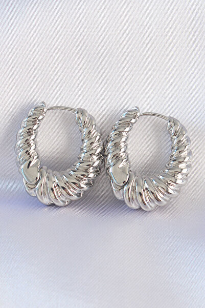 deluxe takı ve giyim Brass Silver Color Serrated Detail Curved Hoop Earrings