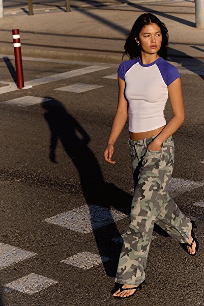 Bershka Baskılı straight fit pantolon