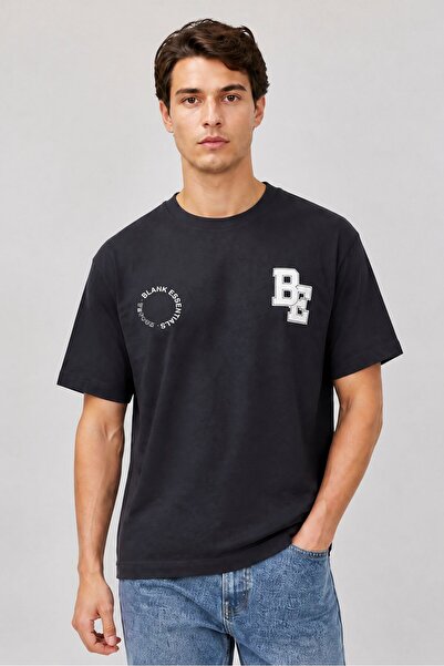 BLANK ESSENTIALS Men Crew Neck Short Sleeve Brand Logo T-Shirt, Dark Grey