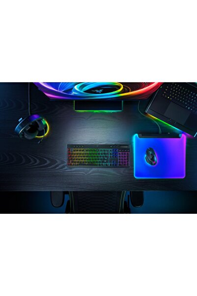 RAZER Tastatură BlackWidow V4 cu profil redus HyperSpeed, switch-uri verzi, RGB