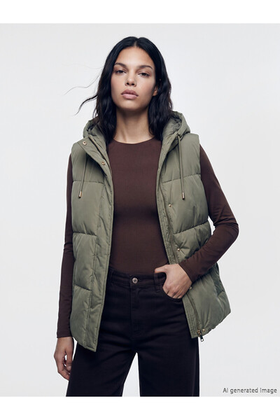 LC Waikiki Hooded Women's Puffer Gilet