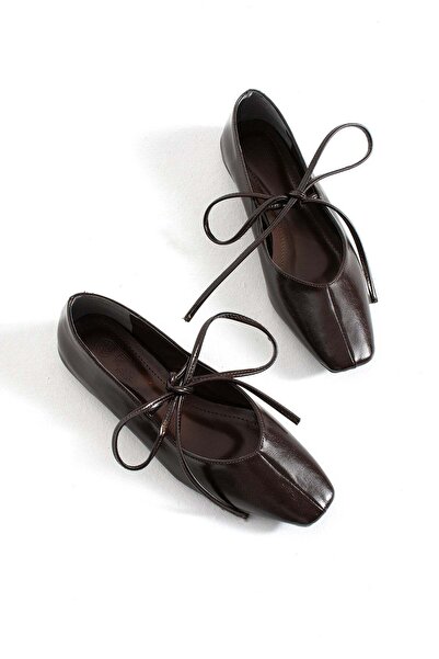 tivana Women's Lace-Up Blunt-Toe Stylish Design Casual Ballet Flats Zeta - Brown