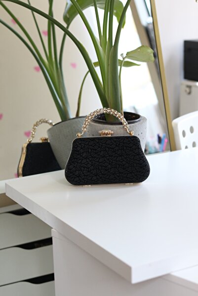 Moom Bag Kadın Siyah Desenli Kasalı Taşlı Tutma Saplı Zincirli Abiye Çanta