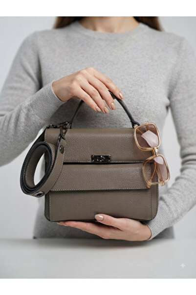 valentina victoria Valvi̇c Genuine Leather Medium Size Women's Bag with Pockets.