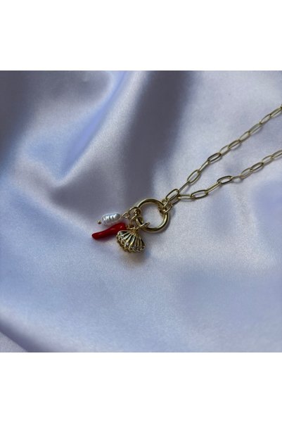Didoria Accessory قلادة نسائية على شكل صدفة البحر مع حلية ذهبية اللون