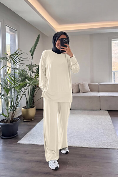 Suede Style 5715 - Set casual elegant pentru femei, tricotat din tricot simpl...