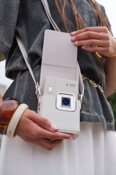 Fujifilm Cameră instantanee Instax LiPlay+ Bej nisipiu