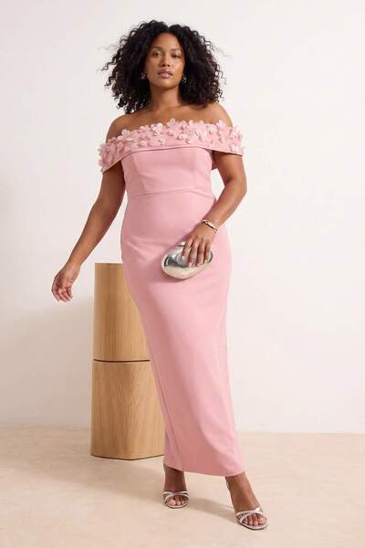 Trendyol Curve Rose Dry Finike gewebtes Kleid in Übergröße TBBSS26AH00013
