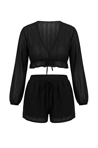 Trendyol Collection طقم شورت بلوزة شاطئية قصيرة بتفاصيل كشكشة منسوجة باللون ا...