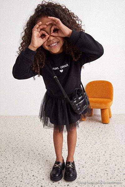 TRENDYOLKIDS فستان قصير أسود/ميني محبوك على شكل قلب TKDAW26EL00007