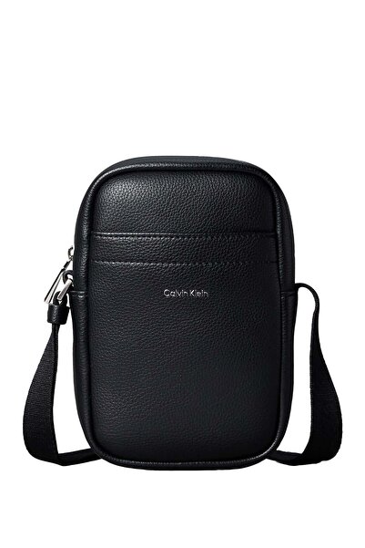 Calvin Klein Siyah Erkek Postacı Çantası RAISED SLIM REPORT