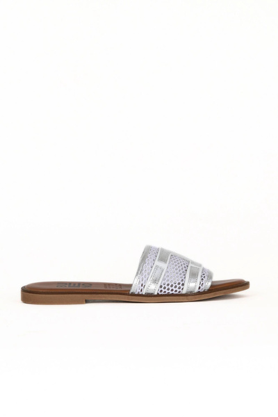 Bueno Shoes Silver Shiny Leather Women's Flat Slippers 01We3600