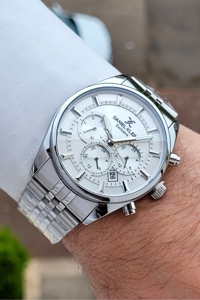 Daniel Klein Silver Renk 24 Ay Garantili Göstergeleri Aktif Erkek Kol Saati